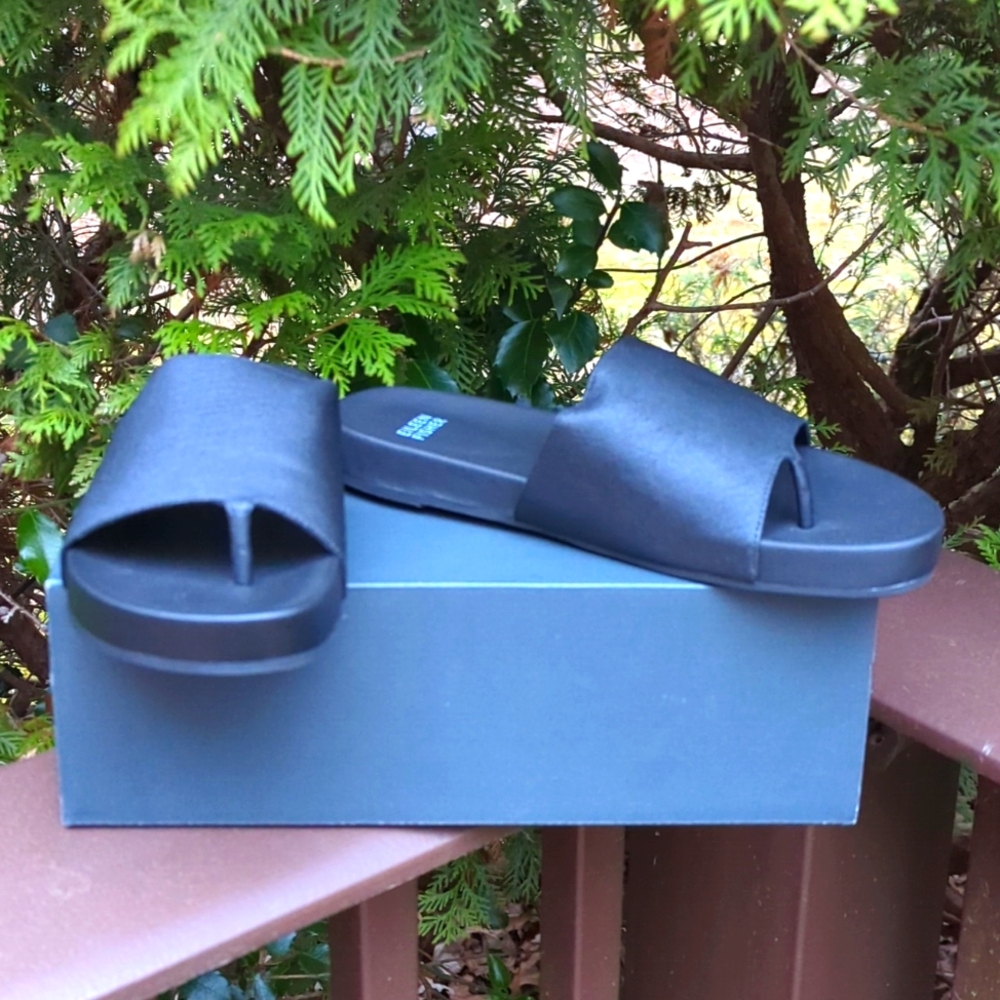 Eileen Fisher “Edge” Black Slide Sandals - Picture 3 of 8